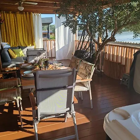 Mobile Annika Mar Nyaraló Selce