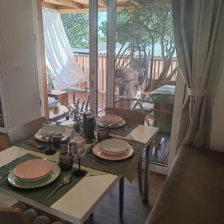 Nyaraló Mobile Annika Mar Selce