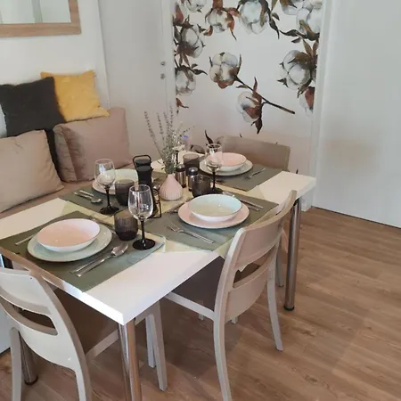 Mobile Annika Mar Holiday home Selce