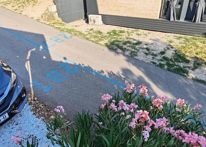 Mobile Annika Mar Nyaraló *